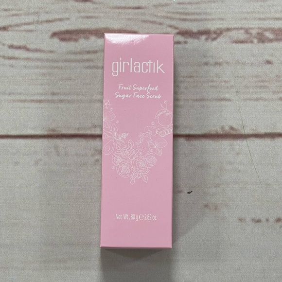 GIRLACTIK Fruit Superfood Scrub - Picture 3 of 6